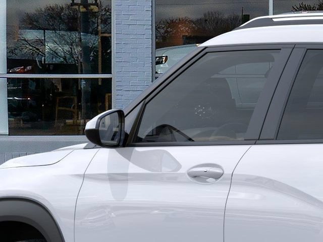 New 2026 Chevrolet TrailBlazer LT w/ LT Cold Weather Package FWD image 13
