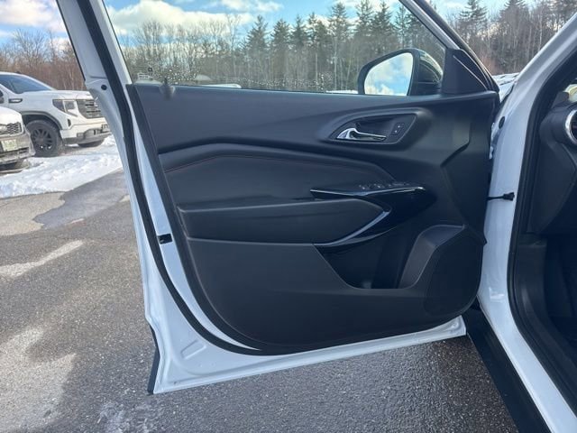 New 2026 Chevrolet Trax RS w/ Sunroof Package image 9