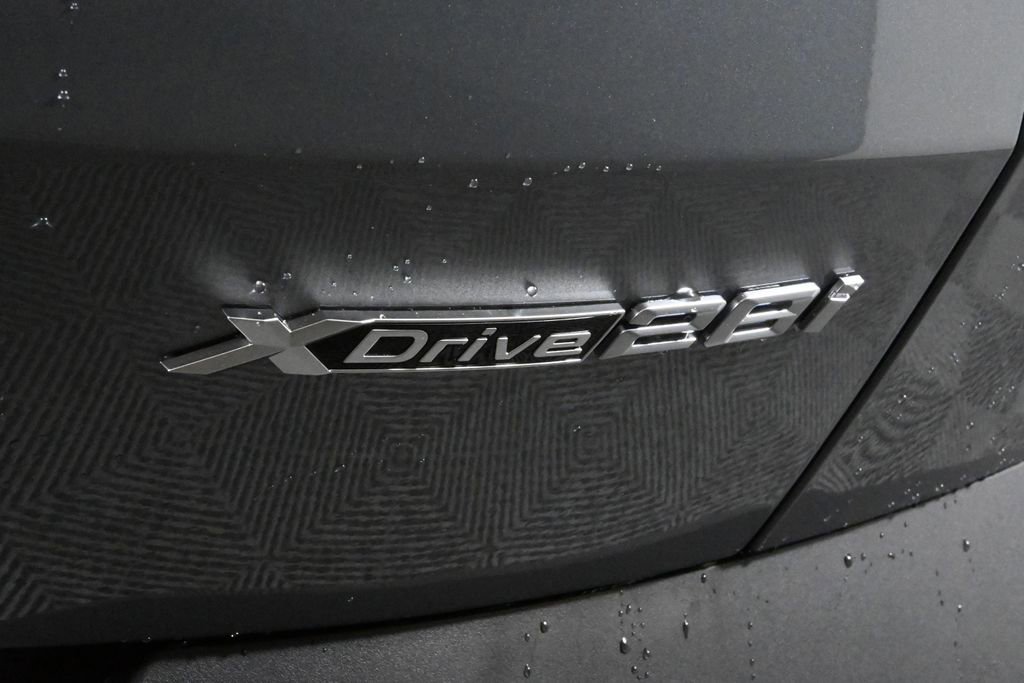 Certified 2025 BMW X2 xDrive28i w/ Technology Package image 39