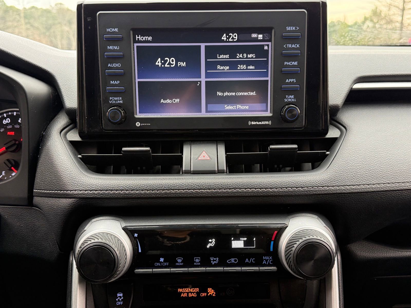 Used 2021 Toyota RAV4 LE image 28