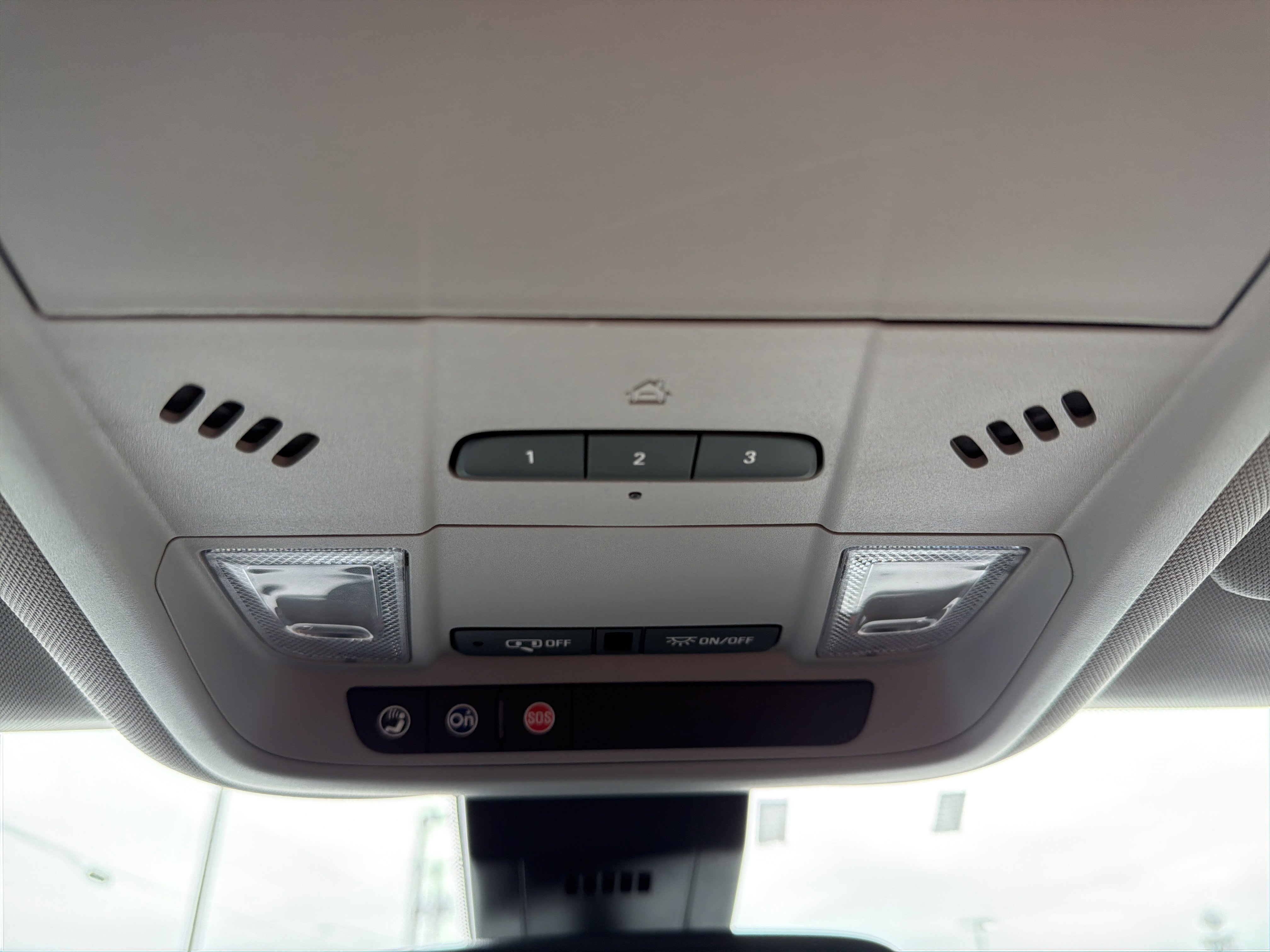 Used 2024 GMC Terrain SLT image 22