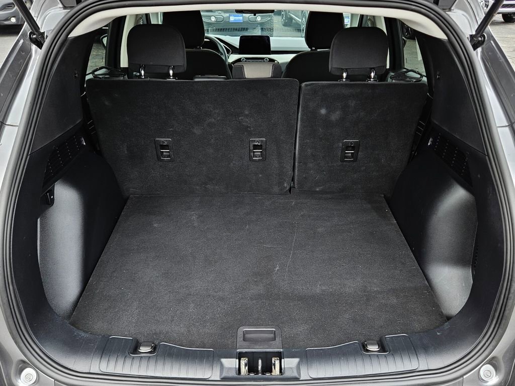 Used 2022 Ford Escape SE image 30