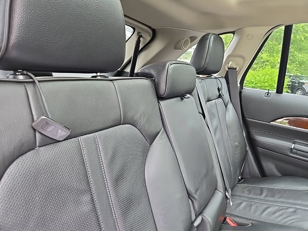 Used 2014 Lincoln MKX AWD w/ Equipment Group 102A image 37