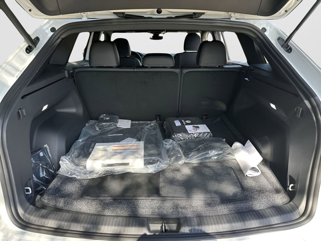 New 2026 Volkswagen Atlas Cross Sport SE image 24