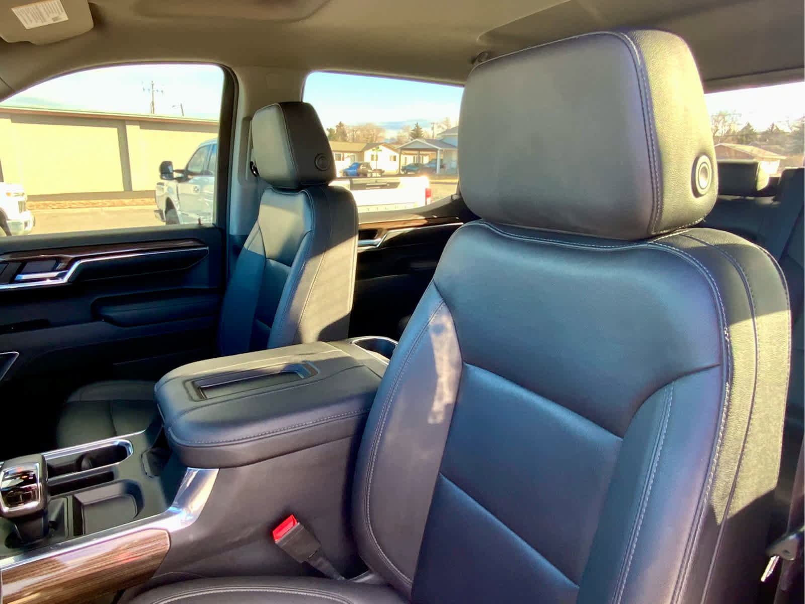 Used 2022 Chevrolet Silverado 1500 LT Trail Boss w/ LT Trail Boss Premium Package image 31