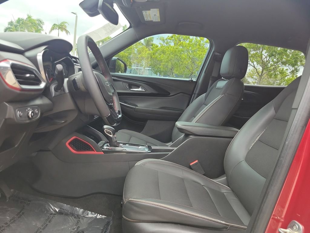 Used 2021 Chevrolet TrailBlazer RS w/ Technology Package FWD image 24