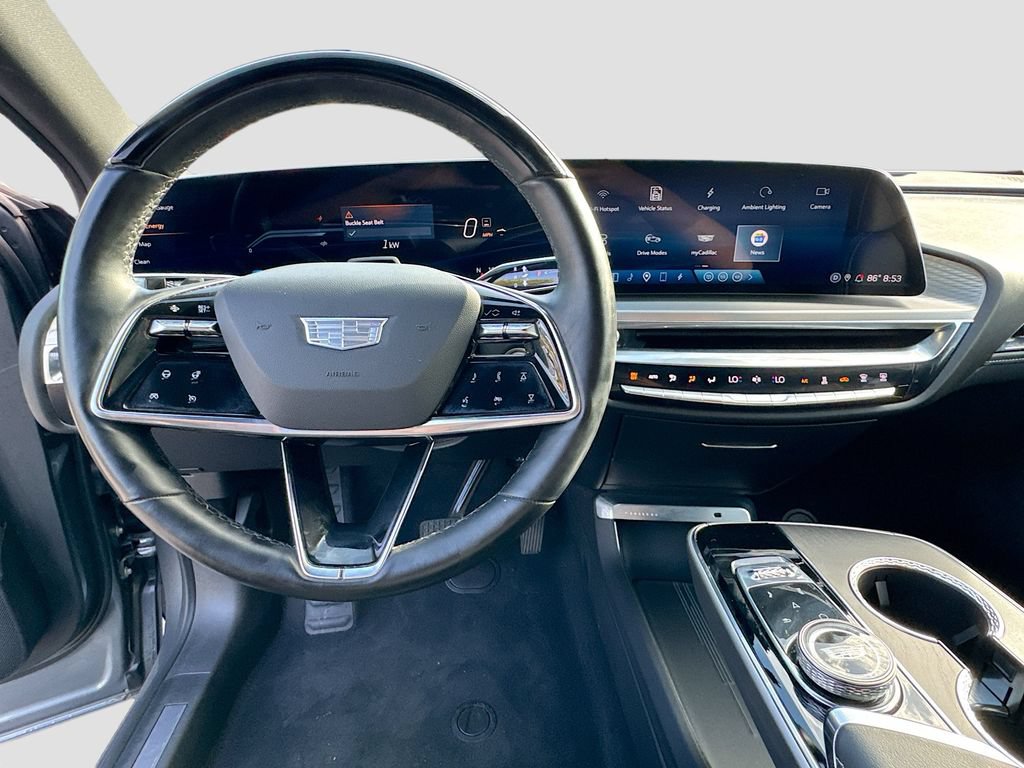 Used 2023 Cadillac Lyriq AWD image 12