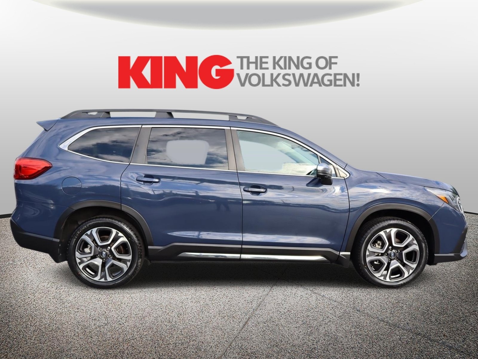 Used 2023 Subaru Ascent Limited w/ Technology Package AWD/4WD image 2