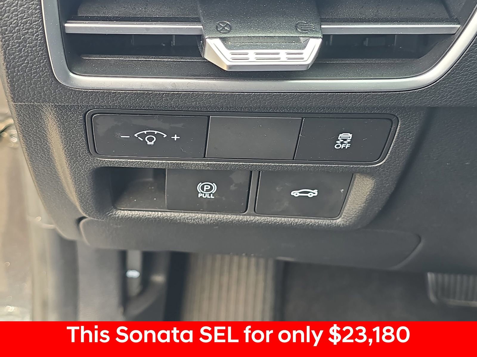 Used 2025 Hyundai Sonata SEL FWD image 31