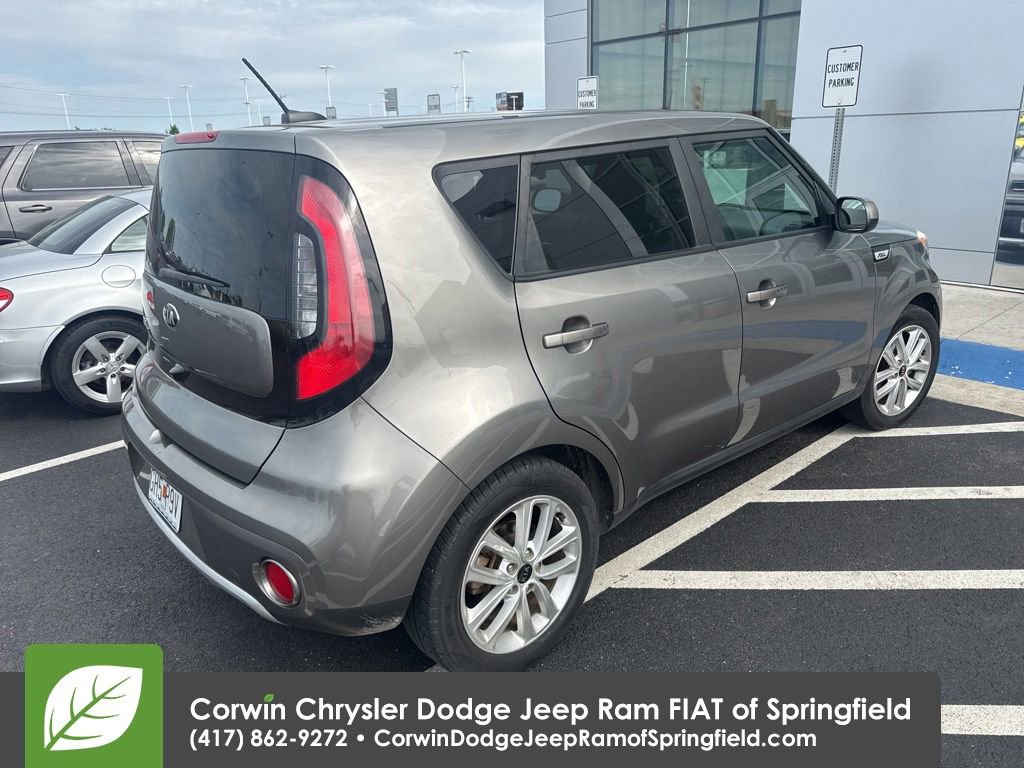 Used 2018 Kia Soul + FWD image 8