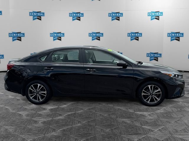 Used 2023 Kia Forte LXS FWD image 6