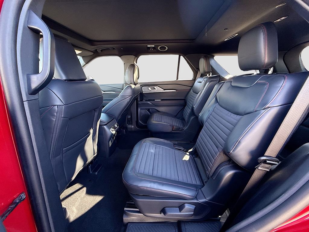 New 2026 Ford Explorer ST-Line w/ ST-Line Street Pack image 25