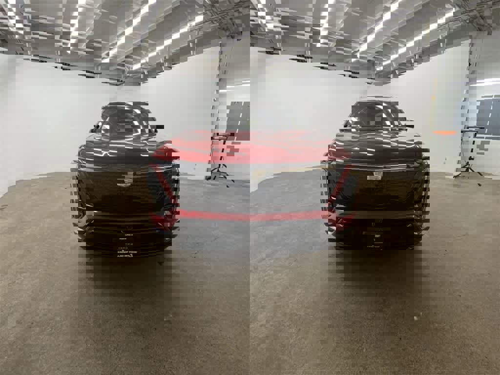 Certified 2026 Cadillac Vistiq Sport w/ LPO, Floor Liner Package image 9