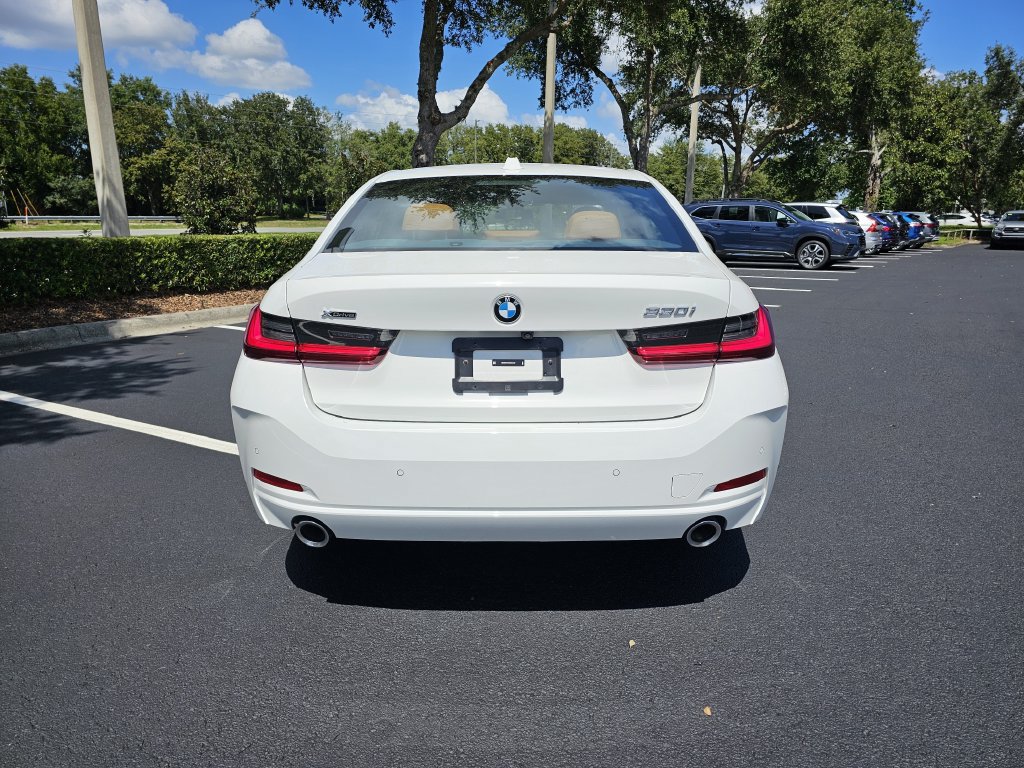 Used 2024 BMW 330i xDrive Sedan w/ Convenience Package AWD/4WD image 4
