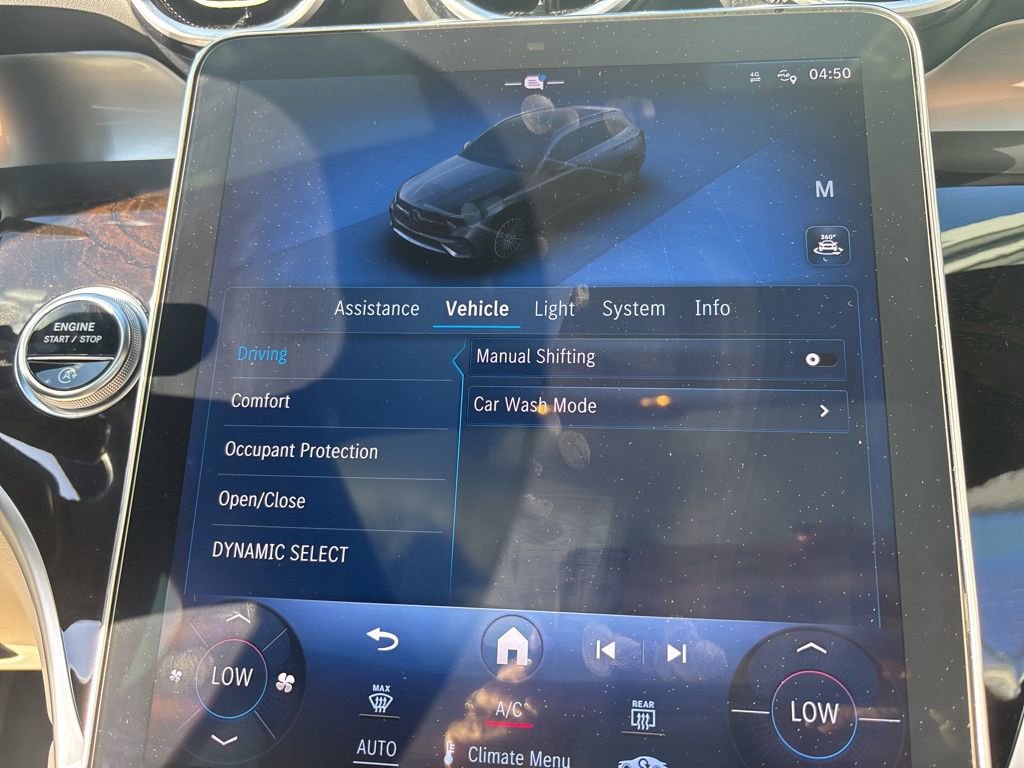 Used 2024 Mercedes-Benz GLC 300 image 38