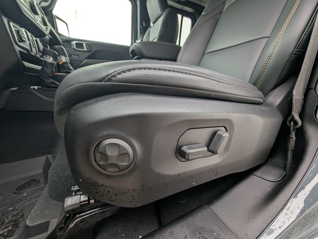 New 2026 Jeep Gladiator Sport AWD/4WD image 36