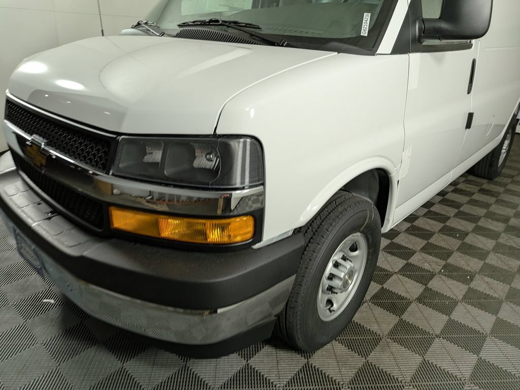New 2026 Chevrolet Express 2500 w/ Driver Convenience Package RWD image 12