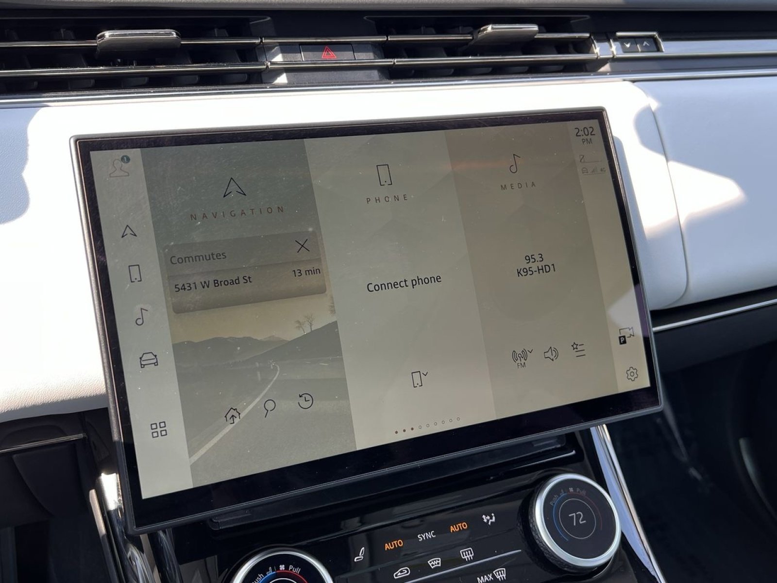 Used 2023 Land Rover Range Rover Sport SE AWD/4WD image 15