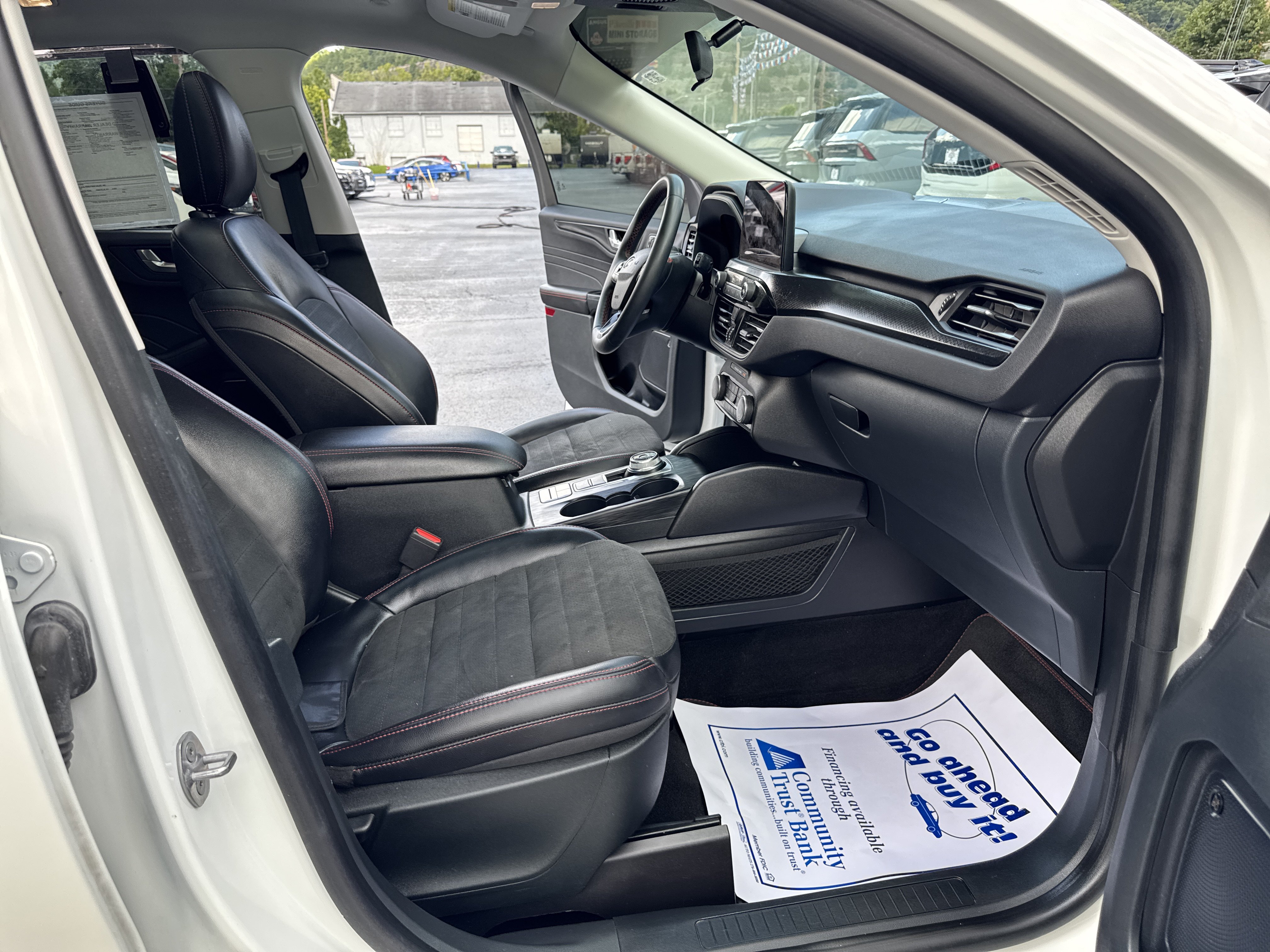 Used 2022 Ford Escape SEL w/ SEL Stealth AWD Package image 23