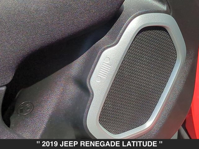 Used 2019 Jeep Renegade Latitude w/ Popular Equipment Group AWD/4WD image 13