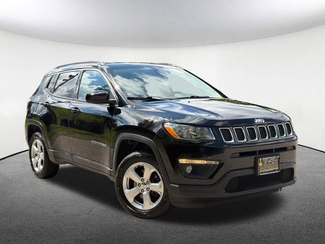 Used 2018 Jeep Compass Latitude w/ Popular Equipment Group AWD/4WD image 2