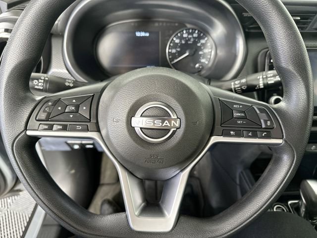 Used 2022 Nissan Kicks SV image 19