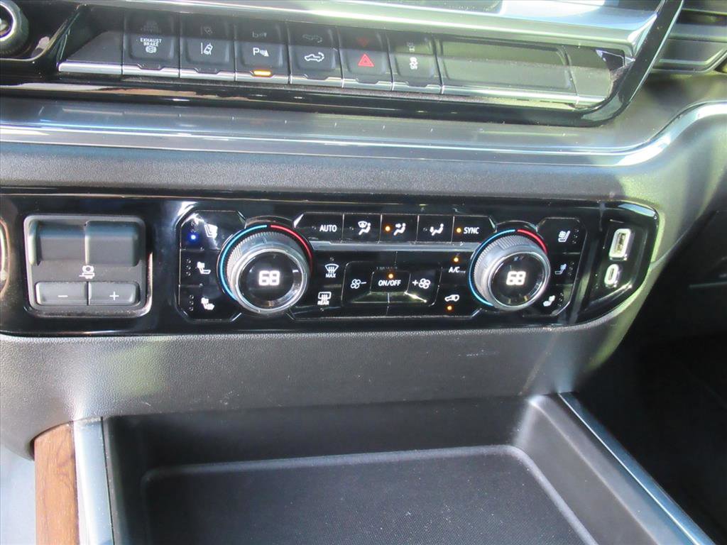 Used 2024 Chevrolet Silverado 2500 High Country w/ Technology Package image 26