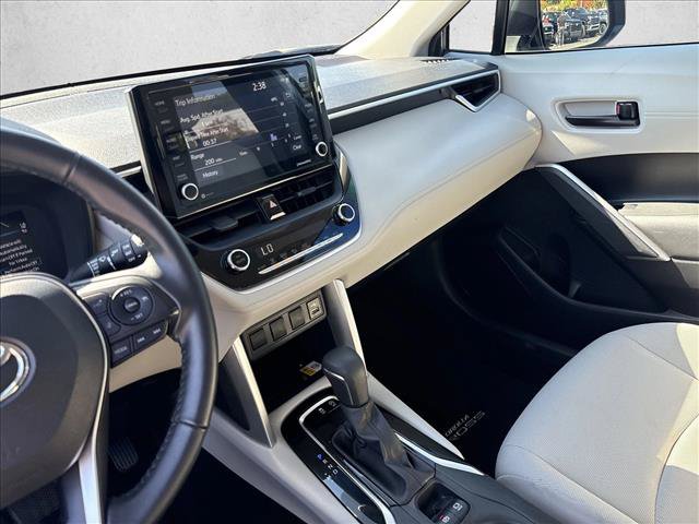 Certified 2022 Toyota Corolla Cross LE FWD image 16