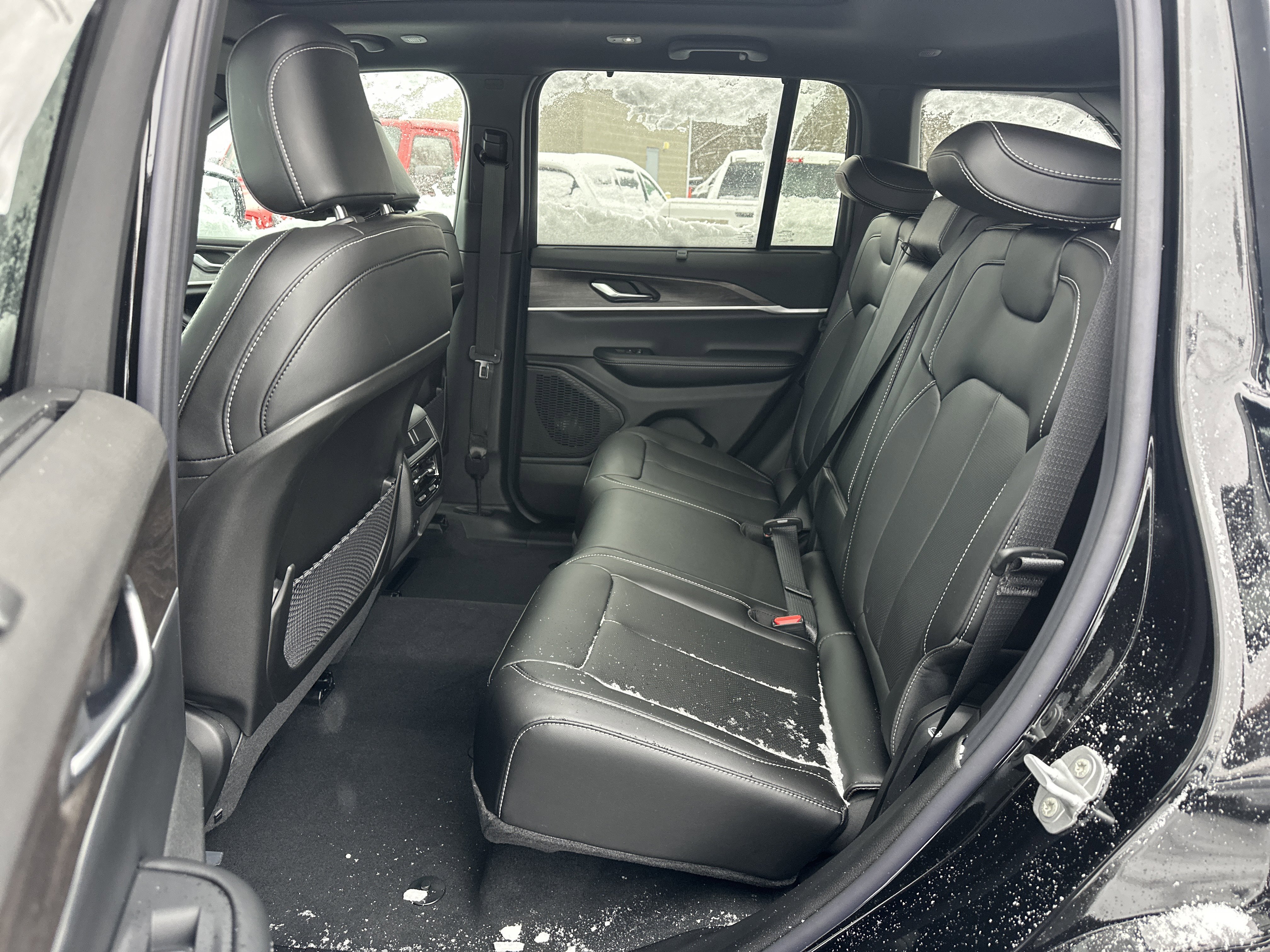 New 2025 Jeep Grand Cherokee Limited image 29