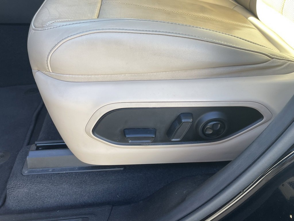 Used 2021 Jeep Grand Cherokee L Limited w/ Luxury Tech Group II image 11