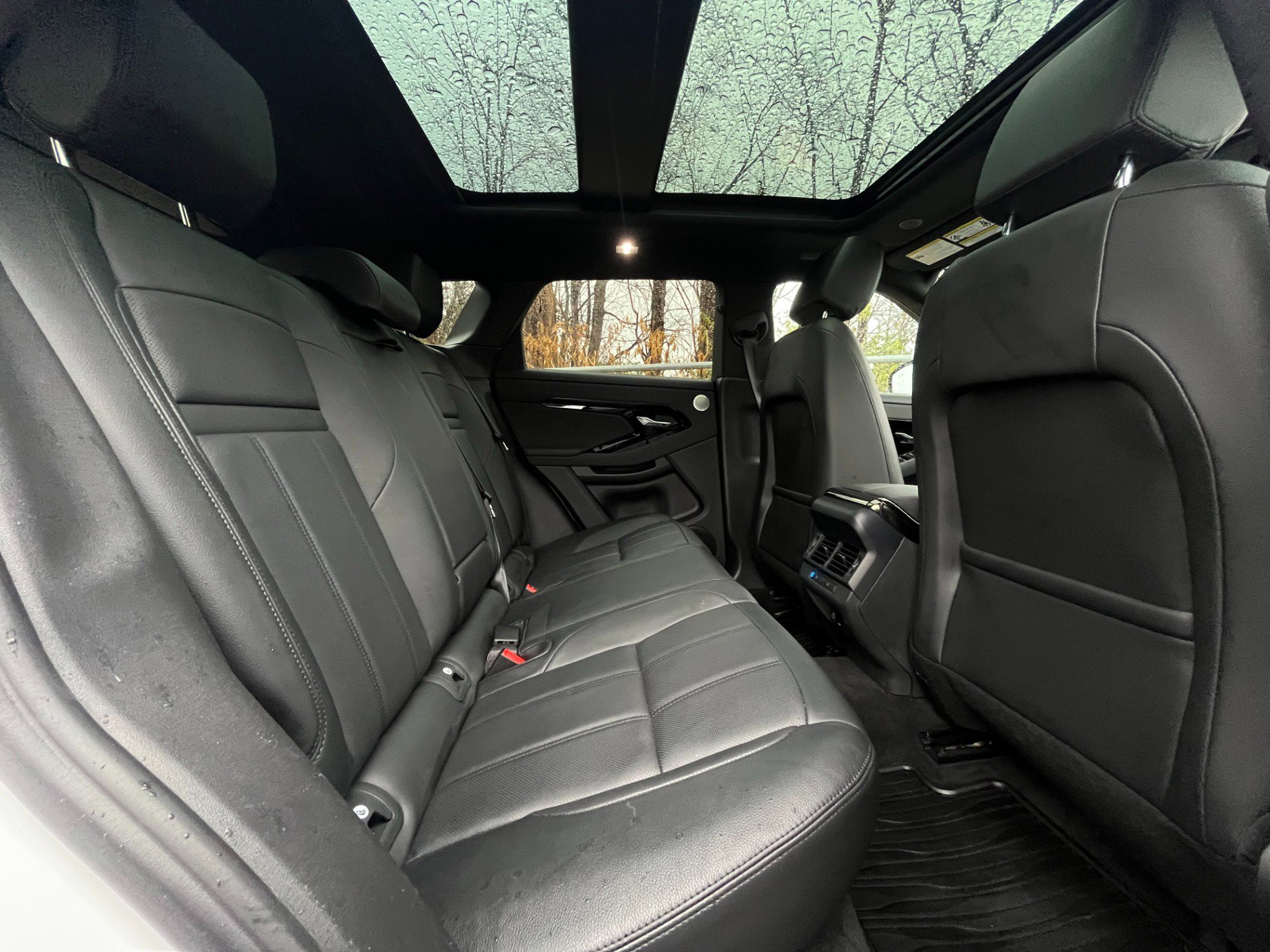 Used 2024 Land Rover Range Rover Evoque Dynamic SE image 38