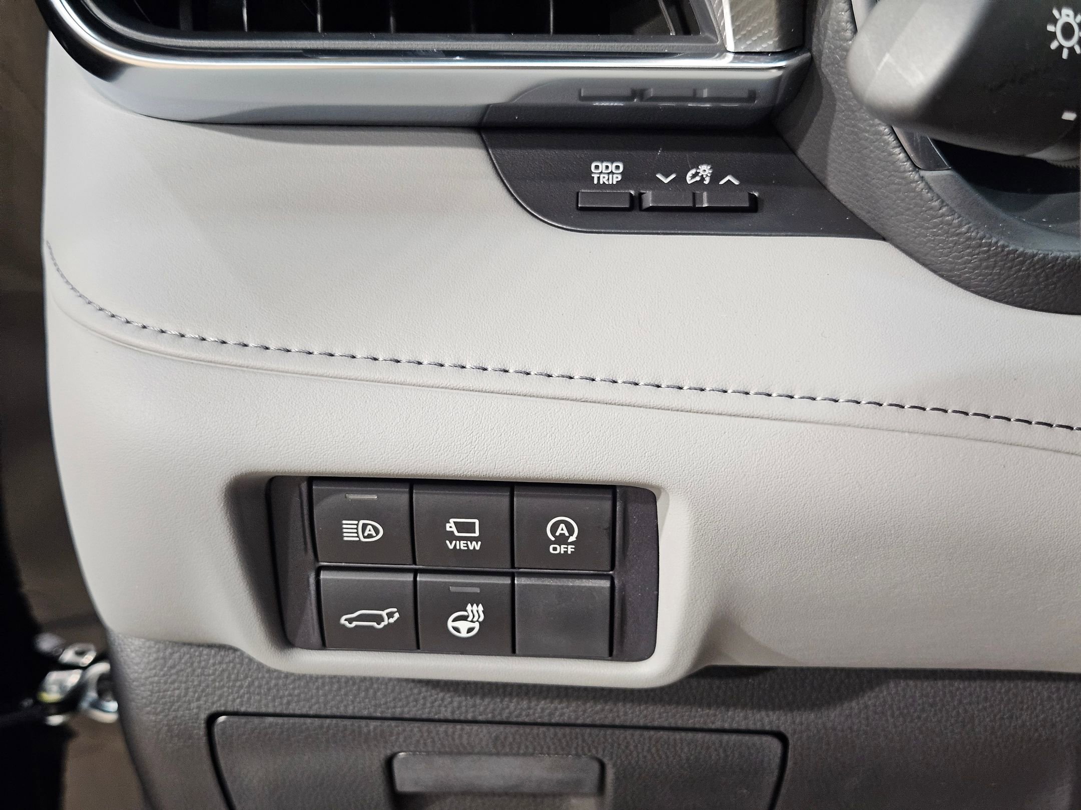New 2026 Toyota Highlander Platinum AWD/4WD image 14