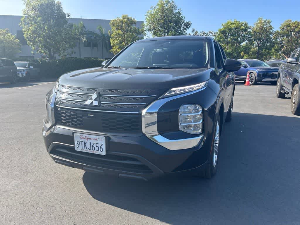 Used 2025 Mitsubishi Outlander ES AWD/4WD image 5