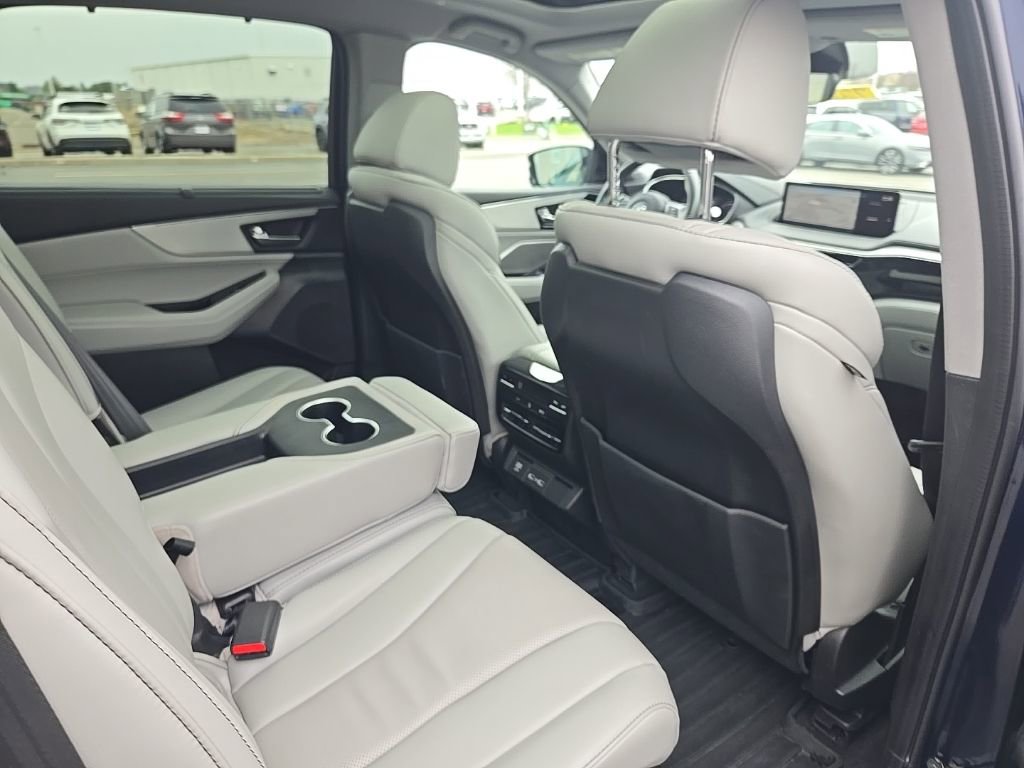 Certified 2024 Acura MDX SH-AWD w/ Technology Package image 32