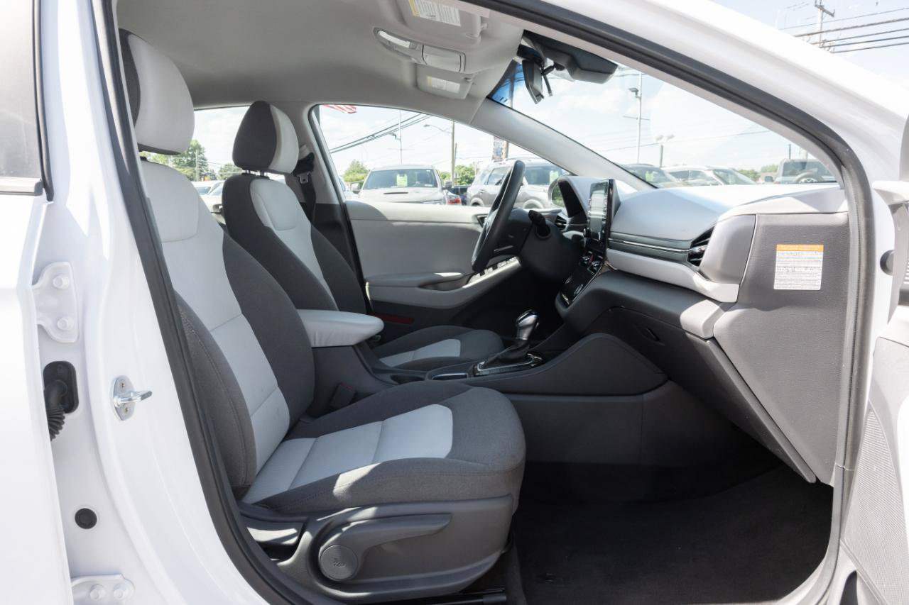 Used 2020 Hyundai Ioniq Blue FWD image 30