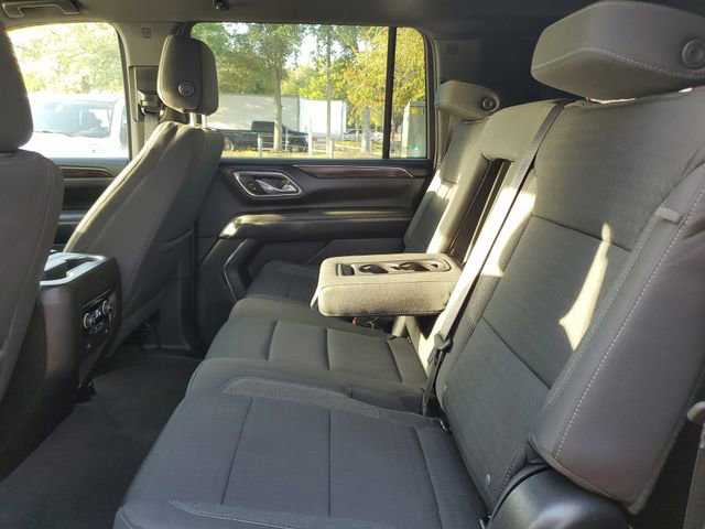 Used 2023 Chevrolet Suburban LS RWD image 9