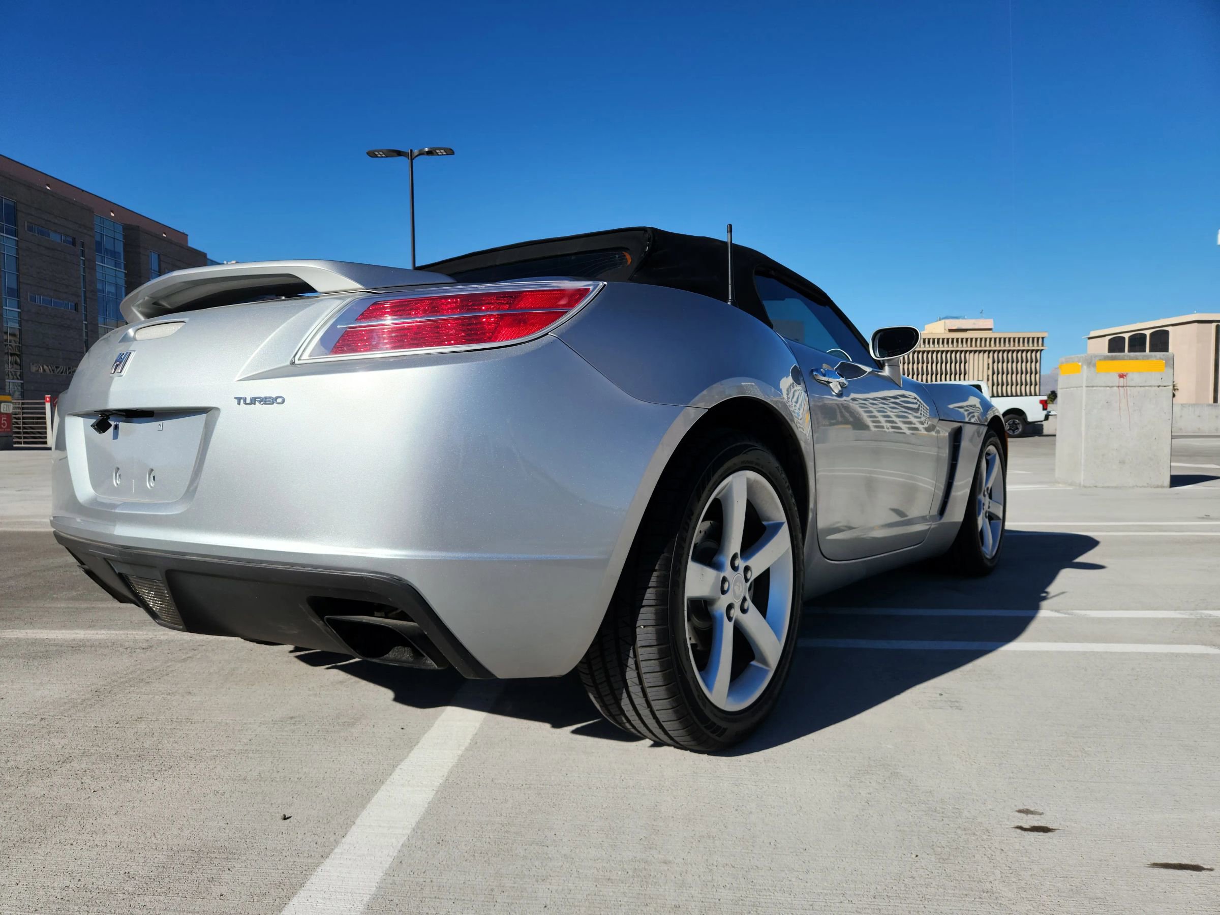 Used 2008 Saturn Sky Red Line RWD image 5
