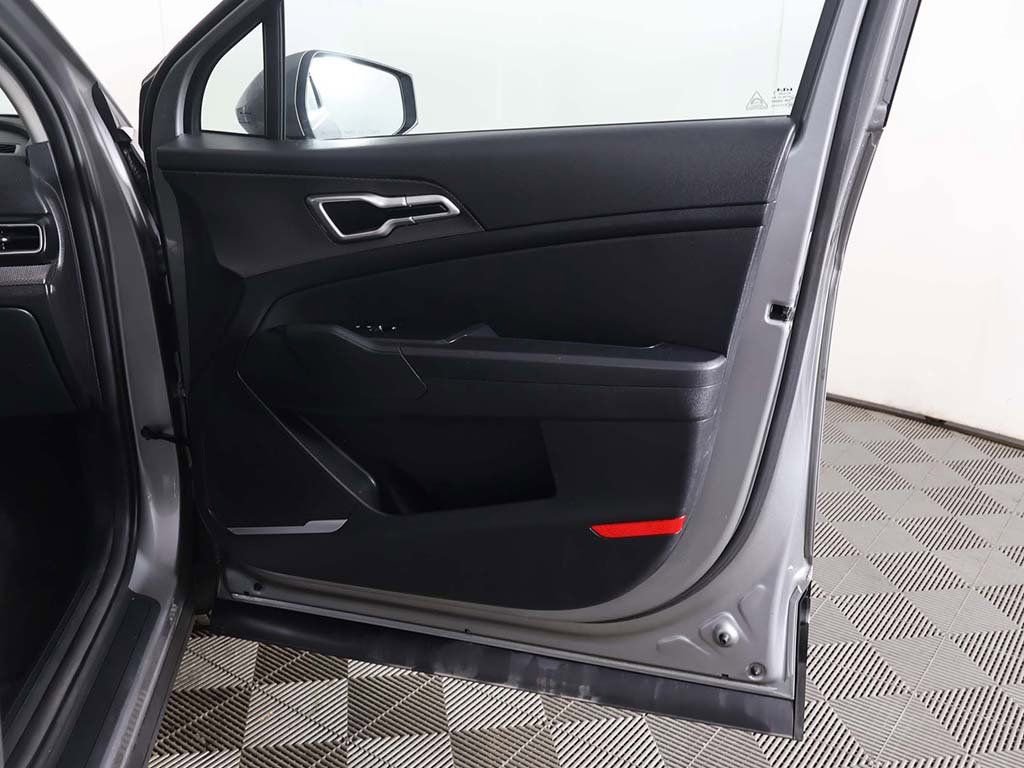 Used 2023 Kia Sportage LX image 22