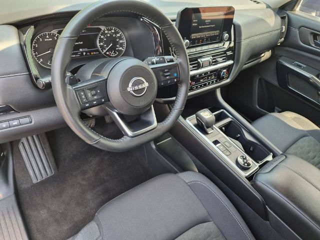 Certified 2025 Nissan Pathfinder SV AWD/4WD image 12