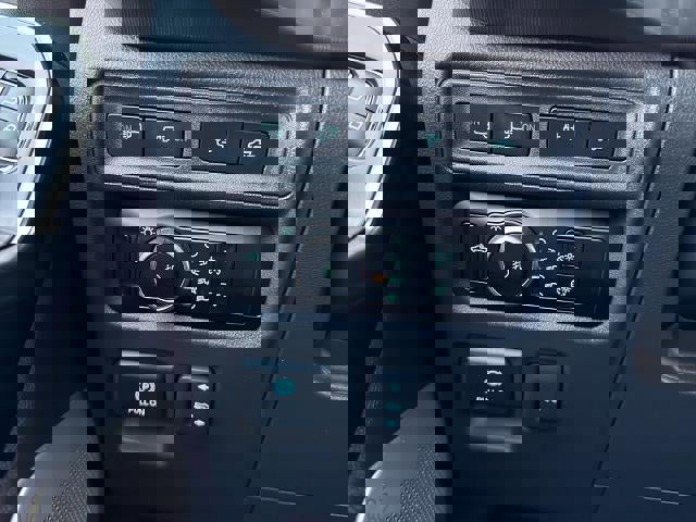 Used 2024 Ford F150 Platinum w/ Equipment Group 702A High image 34