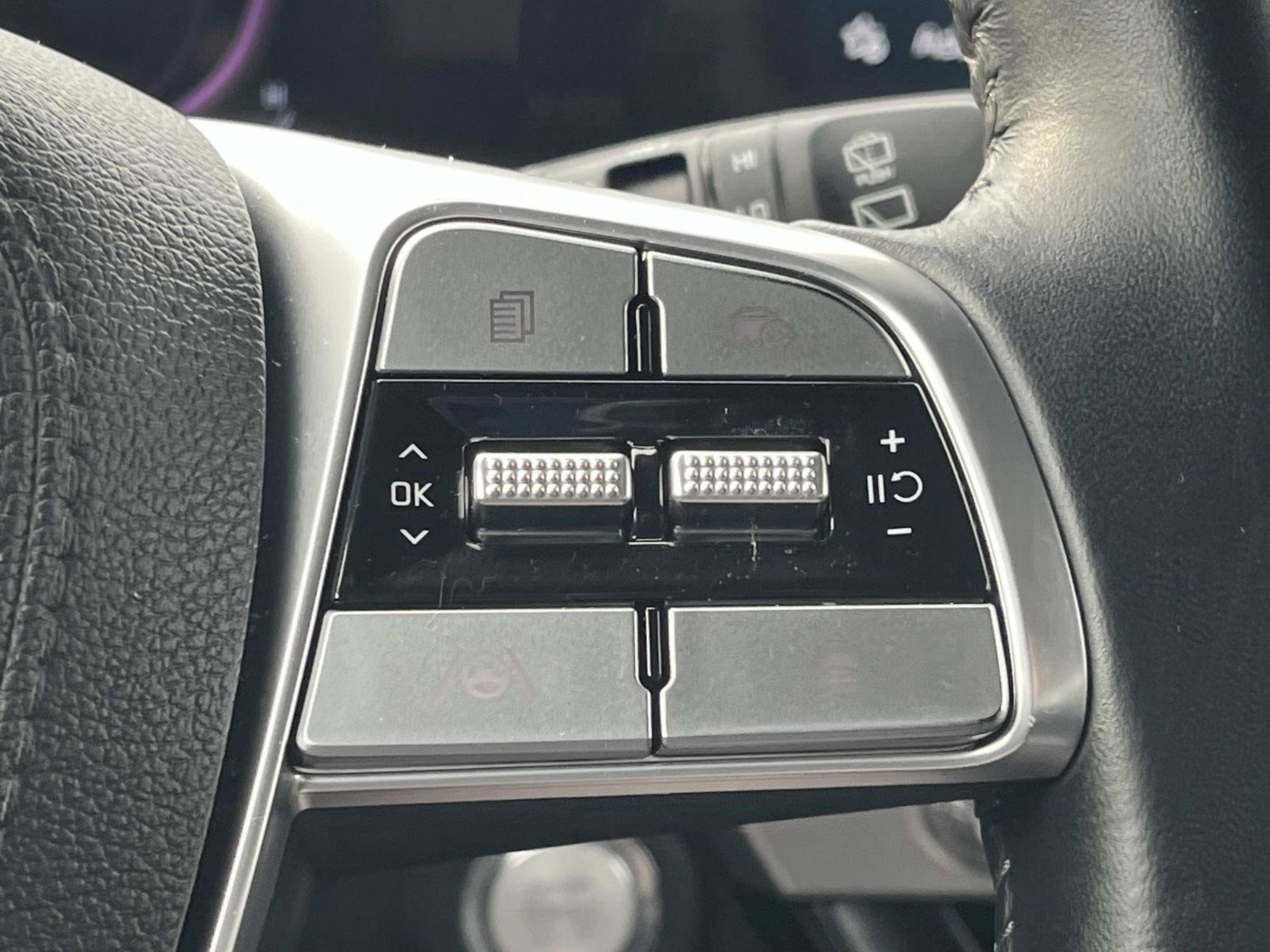 Used 2024 Kia Telluride EX image 38