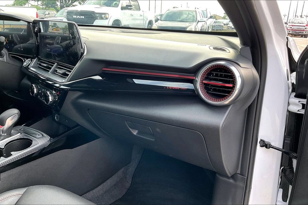 Used 2025 Chevrolet Trax RS FWD image 23
