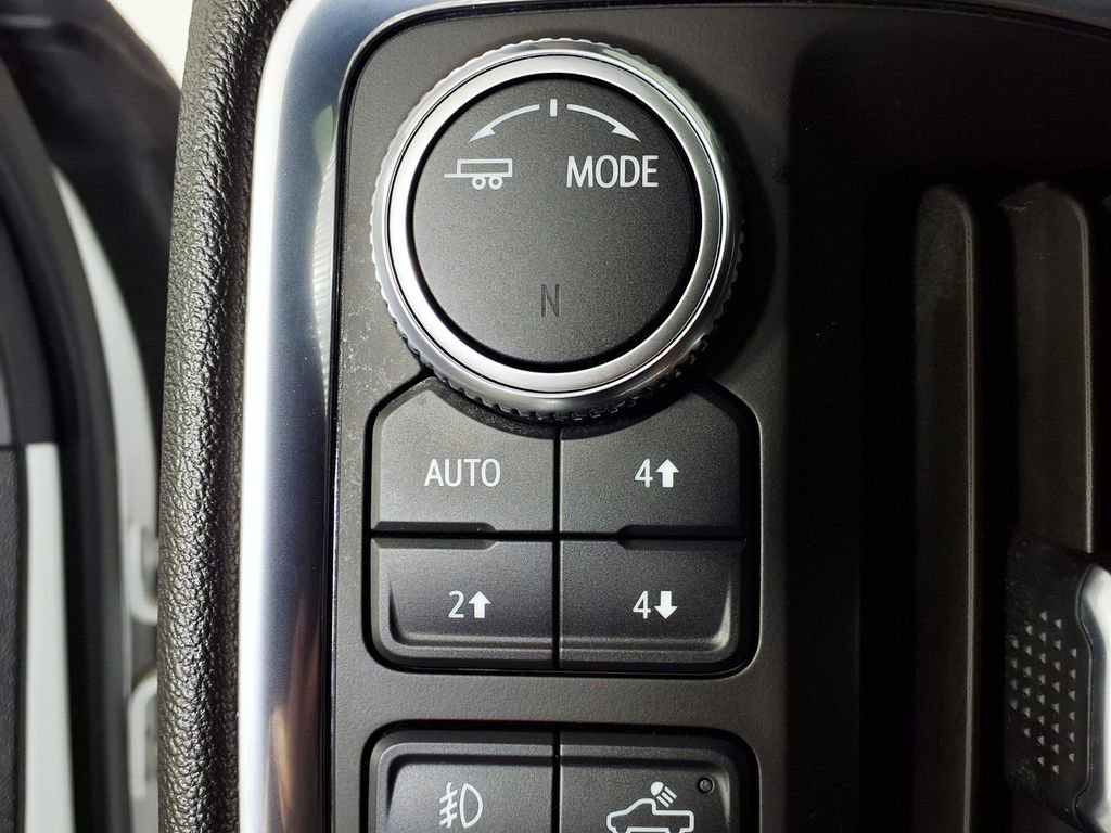 Used 2022 GMC Sierra 3500 Denali AWD/4WD image 15