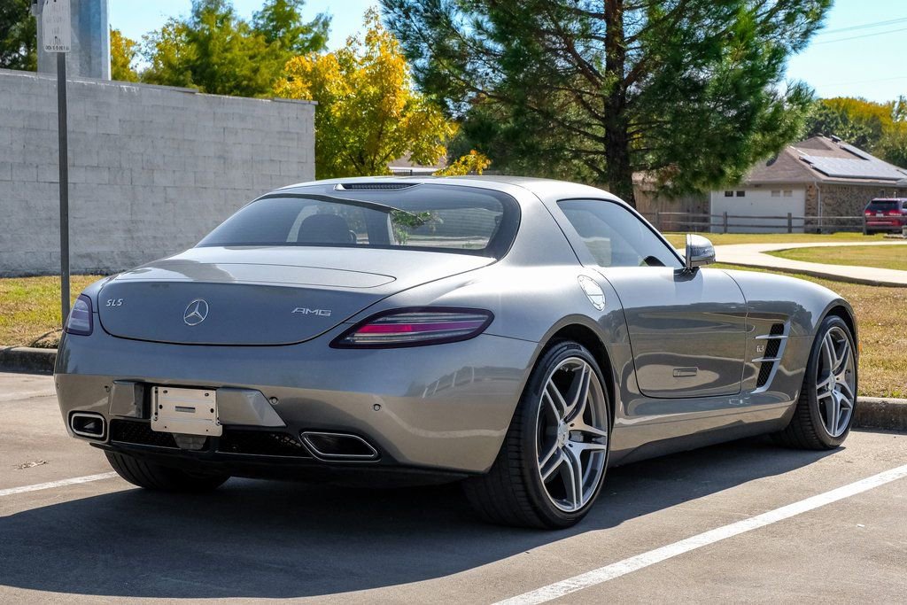 Used 2011 Mercedes-Benz SLS AMG Coupe image 5