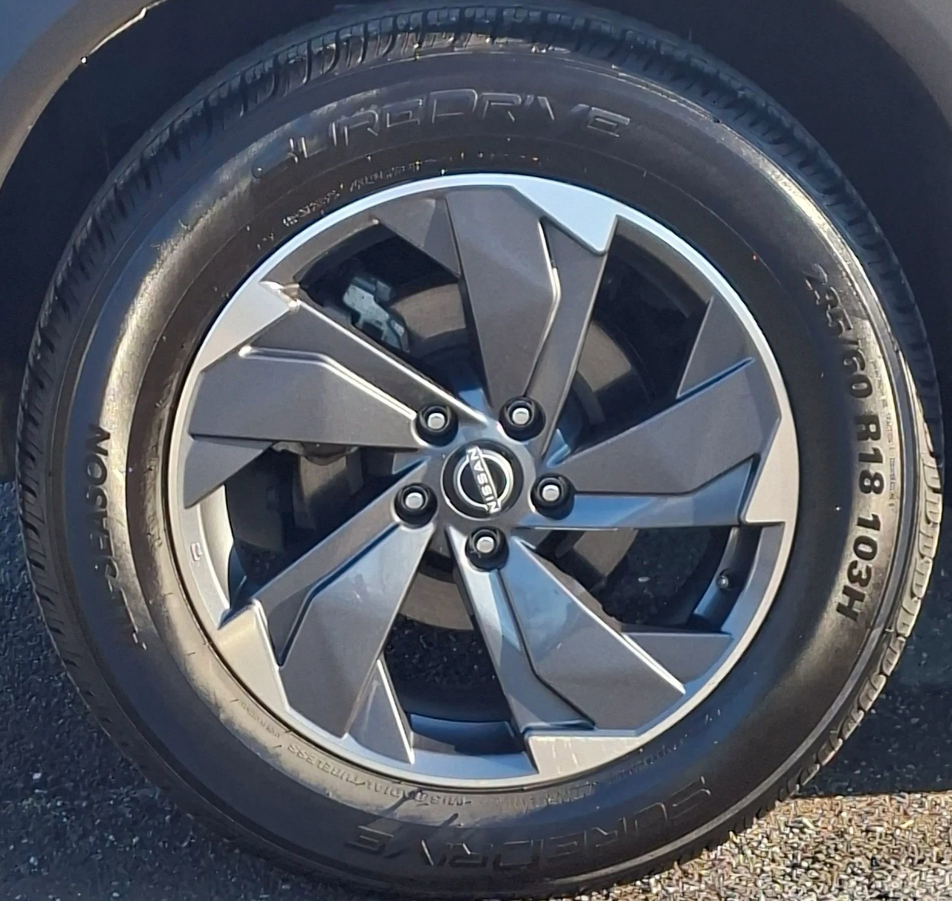 Used 2024 Nissan Rogue SV image 28