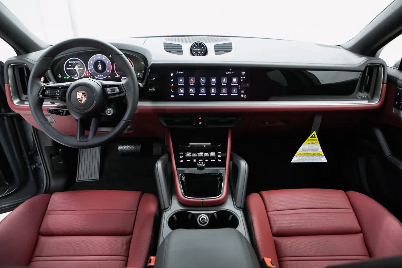 Certified 2025 Porsche Cayenne Coupe image 13