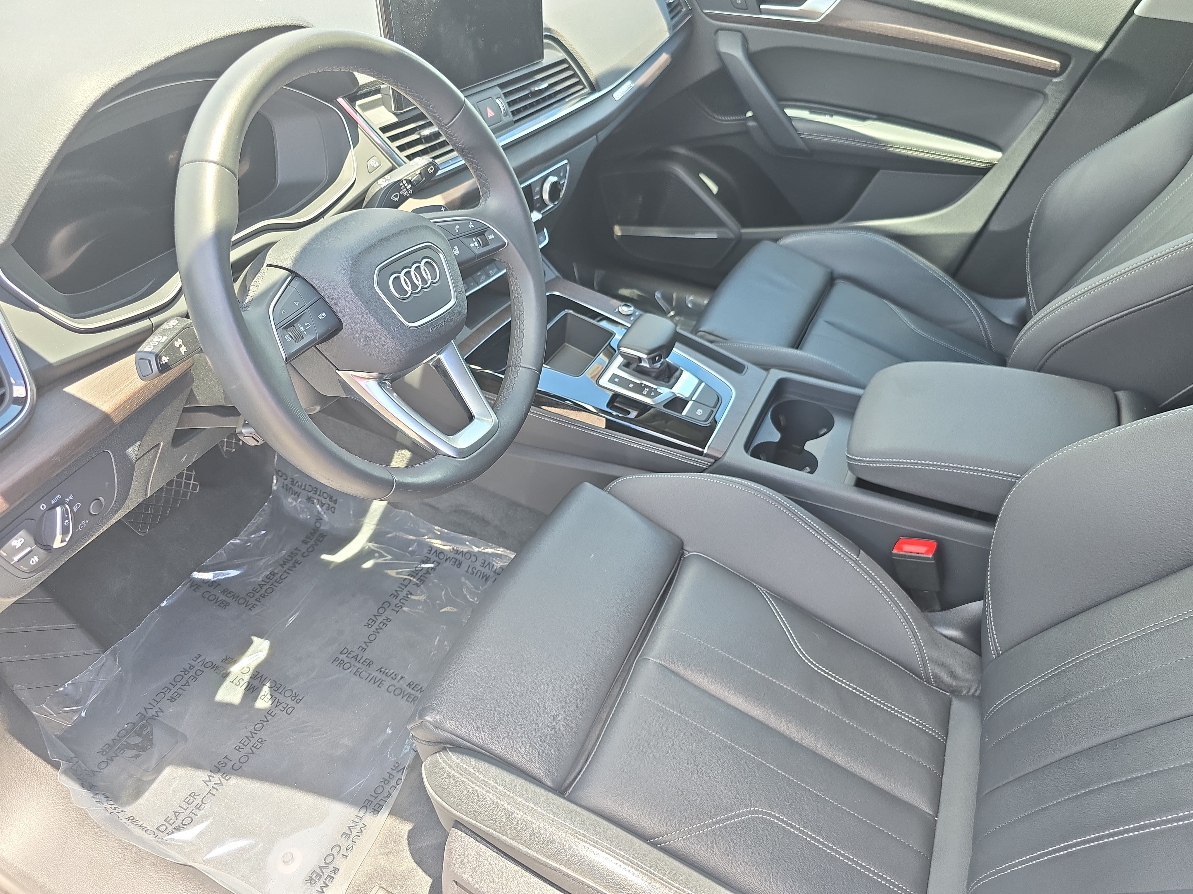 Used 2023 Audi Q5 e Premium Plus w/ Premium Plus Package AWD/4WD image 16
