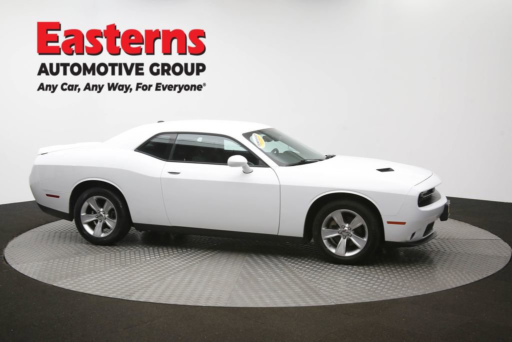 Used 2022 Dodge Challenger SXT image 44