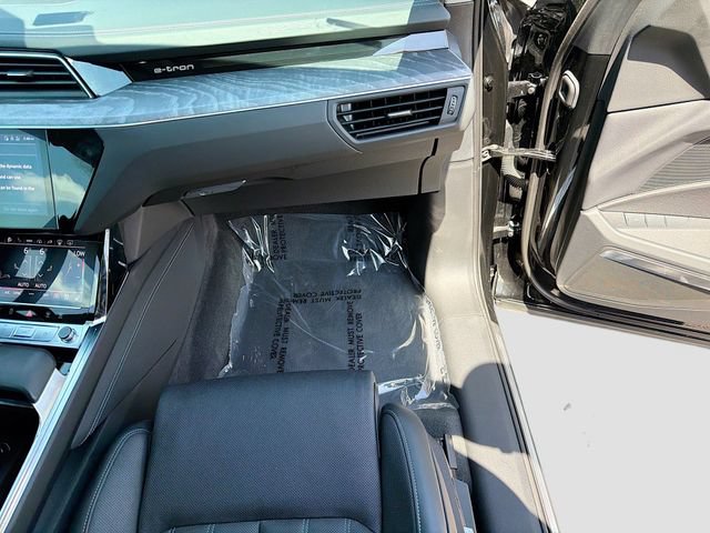 Used 2024 Audi Q8 e-tron Prestige w/ Prestige Package AWD/4WD image 17