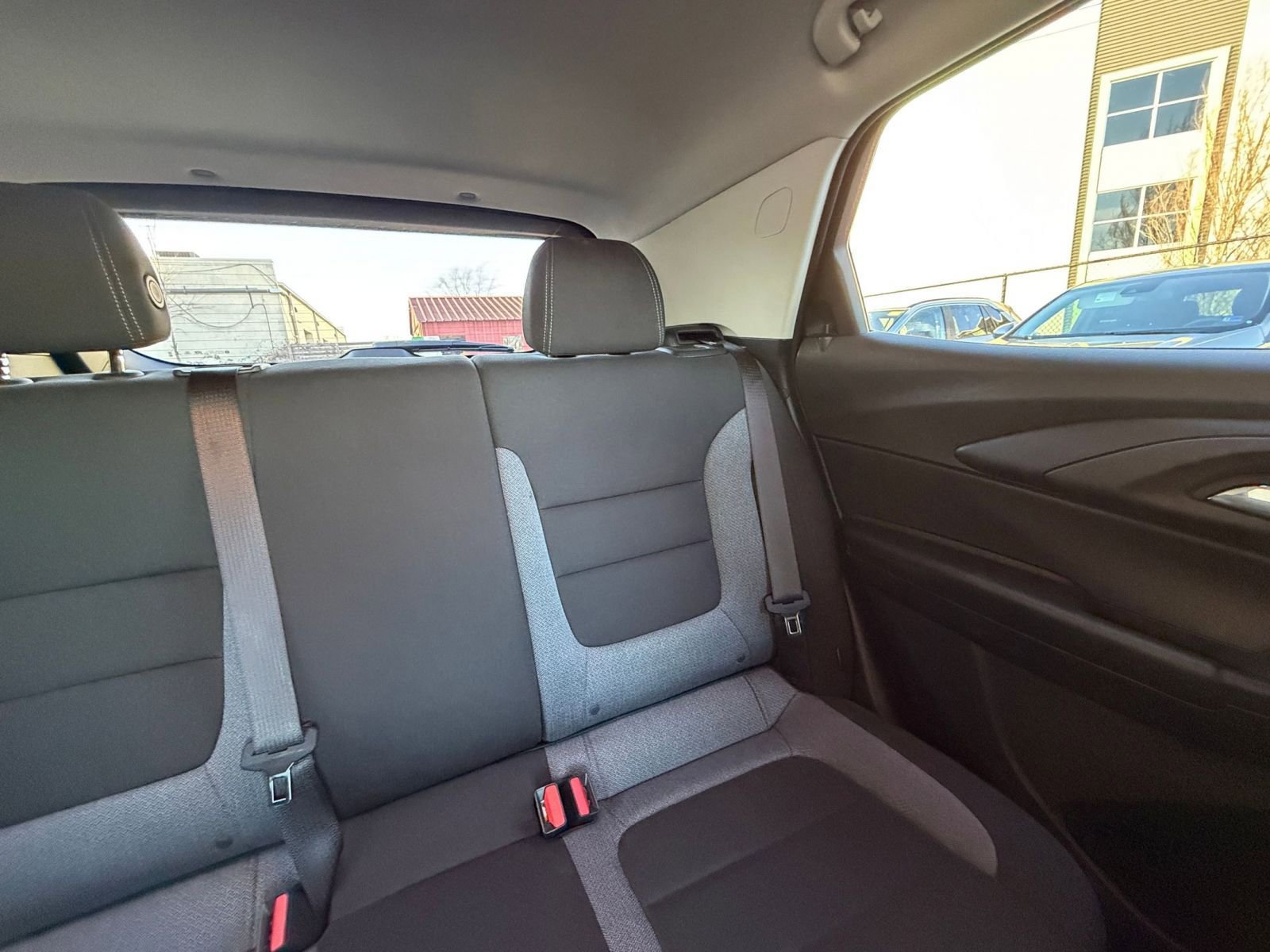 Used 2025 Chevrolet TrailBlazer LT FWD image 36